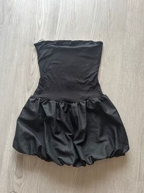 Kimchi Blue Black Strapless Bubble Mini Dress